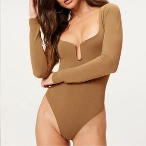 Good American Olive Green Square Neck Bodysuit